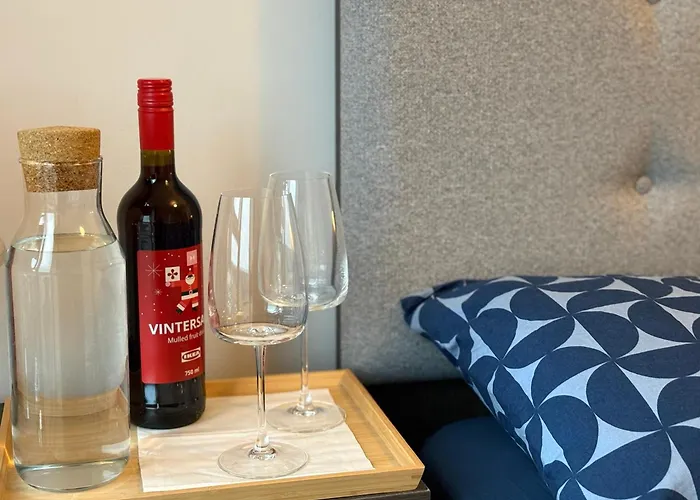 Luxurious Entire With Grand Living Space And Panoramic Balcony Views Apartmán